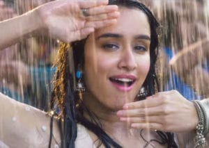 shraddha-kapoor-in-cham-cham-video-song-from-baaghi_146002527640
