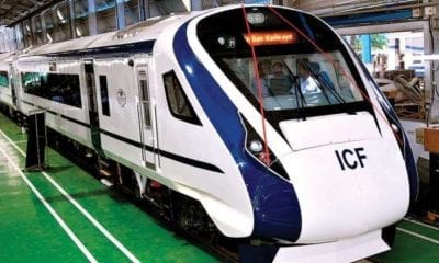 757046 756670 749239 train engineless 103018