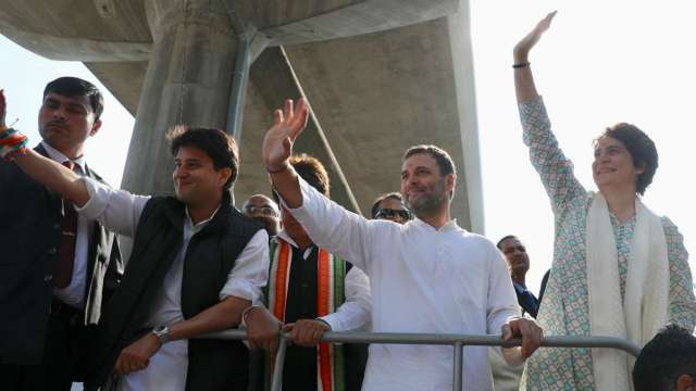 789771 rahul scindia priyanka congress twitter