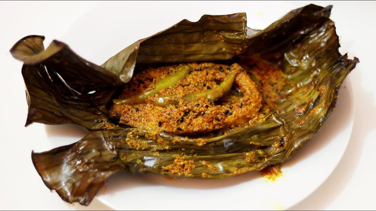 fish in banana leaf