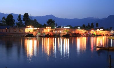 A Floating Vacation Experience on Houseboats!