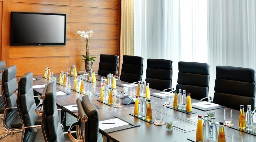 jumeirah frankfurt salon boardroom hero