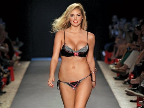 Kate Upton on the ramp