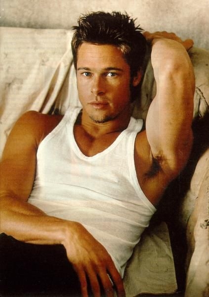 Brad Pitt sexy biceps