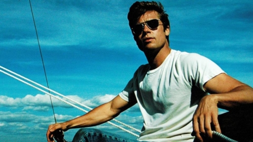 Brad Pitt cool and sexy look