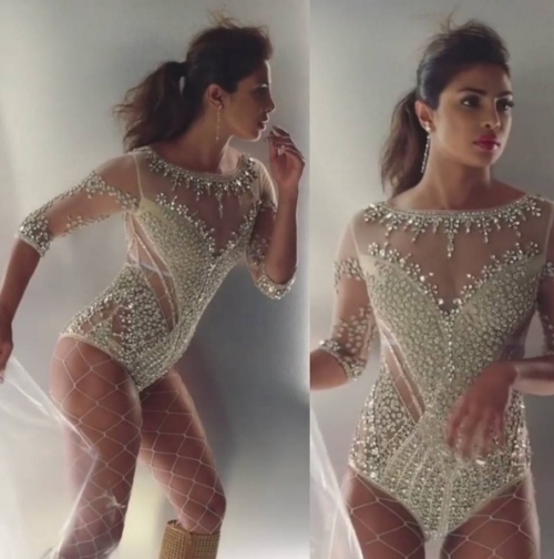 Priyanka Chopra looks boiling hot in silver dress