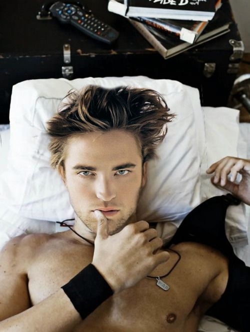 Robert Pattinson hot and sexy look in bed